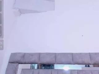 Offline zuly-jones on CamSoda