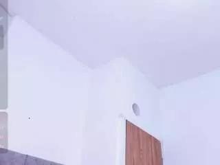 Offline zuly-jones on CamSoda