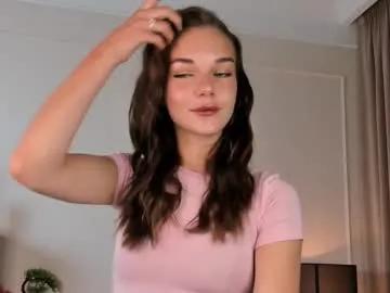 Freechat cwenbrayton on Chaturbate