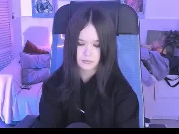 Freechat elainebeness on Chaturbate