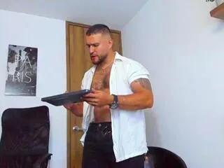 Offline andrew_diazz on Flirt4Free