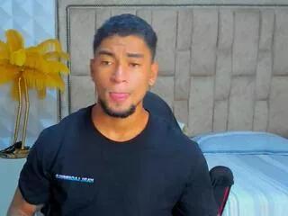 Offline anthom_wells on Flirt4Free