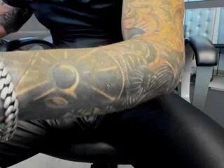 Offline armand on Flirt4Free