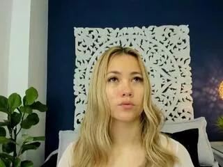 Freechat azura_wave on Flirt4Free