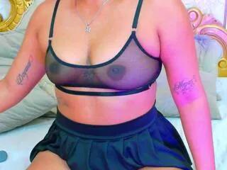 Freechat bellah_colucci on Flirt4Free