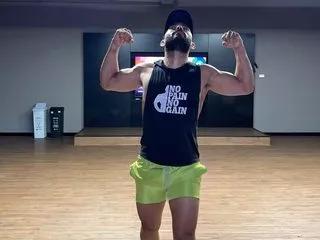 Freechat benjamin_blazee on Flirt4Free