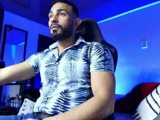 Freechat benjamin_blazee on Flirt4Free