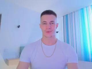Offline benjamin_blue on Flirt4Free