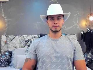 Flirt4Free brandon_flex is Freechat brandon_flex — Freechat on Flirt4Free