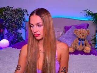 Freechat chantall_reynolds on Flirt4Free
