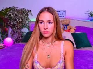 Freechat chantall_reynolds on Flirt4Free