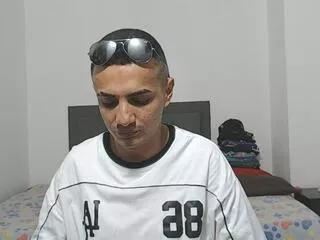 Freechat darwin_hernert on Flirt4Free