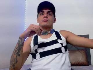 Freechat darwin_hernert on Flirt4Free