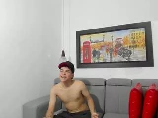 Freechat derik_dixon on Flirt4Free