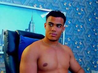 Offline dominic_salazar on Flirt4Free