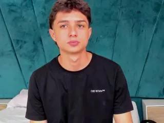 Offline ethan_lowell on Flirt4Free