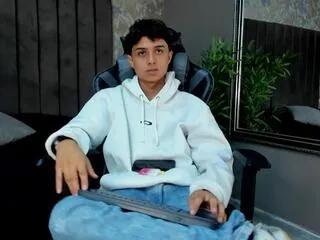 Offline ethan_lowell on Flirt4Free