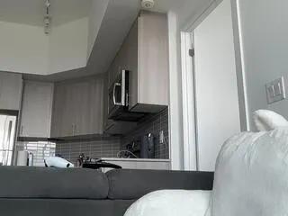 Offline izzi on Flirt4Free