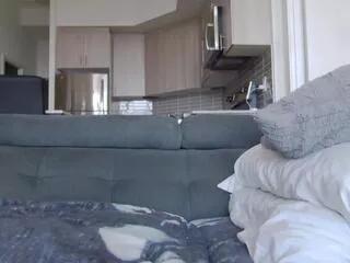 Offline izzi on Flirt4Free