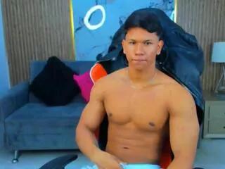 Private kalvin_walker on Flirt4Free