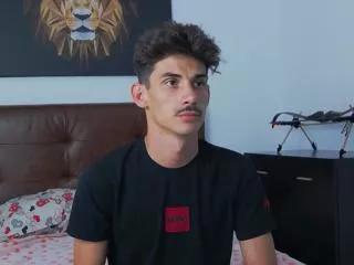 Freechat leon_lovett on Flirt4Free