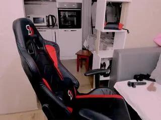 Offline liana_yun on Flirt4Free