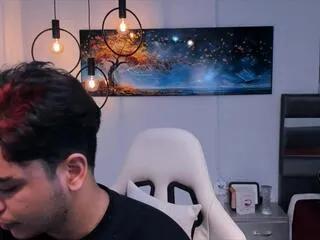 Away lord_mackhenzy on Flirt4Free