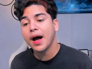 Away lord_mackhenzy on Flirt4Free