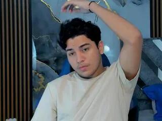 Away lord_mackhenzy on Flirt4Free