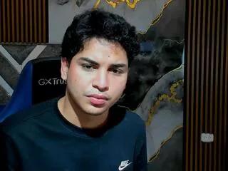 Away lord_mackhenzy on Flirt4Free