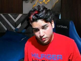 Away lord_mackhenzy on Flirt4Free