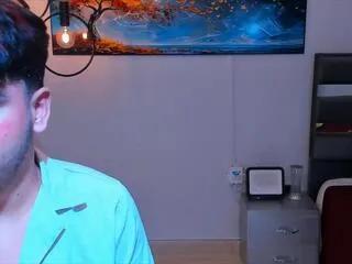 Away lord_mackhenzy on Flirt4Free