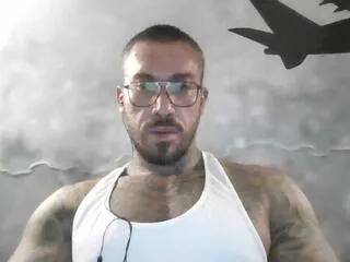 Freechat lucias_crawford on Flirt4Free