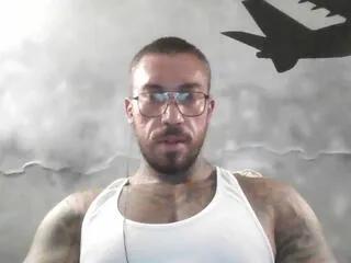 Freechat lucias_crawford on Flirt4Free