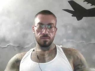 Freechat lucias_crawford on Flirt4Free