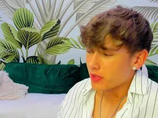 Offline matthew_bieber on Flirt4Free