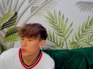 Offline matthew_bieber on Flirt4Free