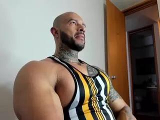 Offline michael_fame on Flirt4Free
