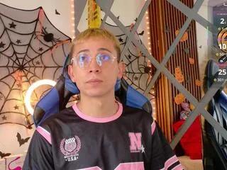 naughty_scott — Freechat on Flirt4Free