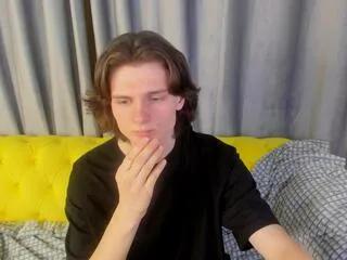 Freechat nelson_godman on Flirt4Free