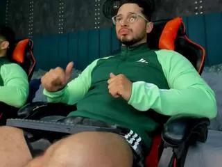 Freechat nick_moss on Flirt4Free