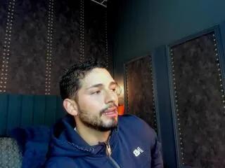 Freechat nick_moss on Flirt4Free