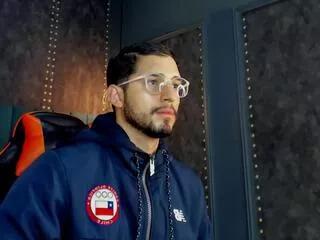 Freechat nick_moss on Flirt4Free