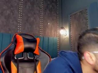 Freechat nick_moss on Flirt4Free