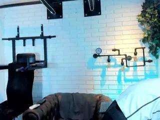 Freechat noah_hunther on Flirt4Free