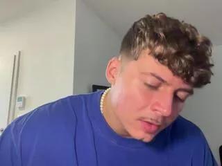 Freechat noah_sandler on Flirt4Free