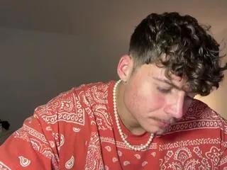 Freechat noah_sandler on Flirt4Free