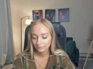 Freechat pearly_vogelsang on Flirt4Free