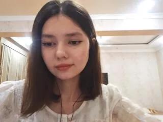 Freechat quyen_luers on Flirt4Free