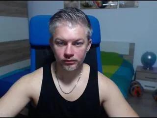 Offline robby_shaw on Flirt4Free